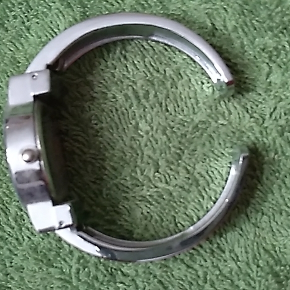 A lady's Mickey Mouse watch. - Picture 4 of 4